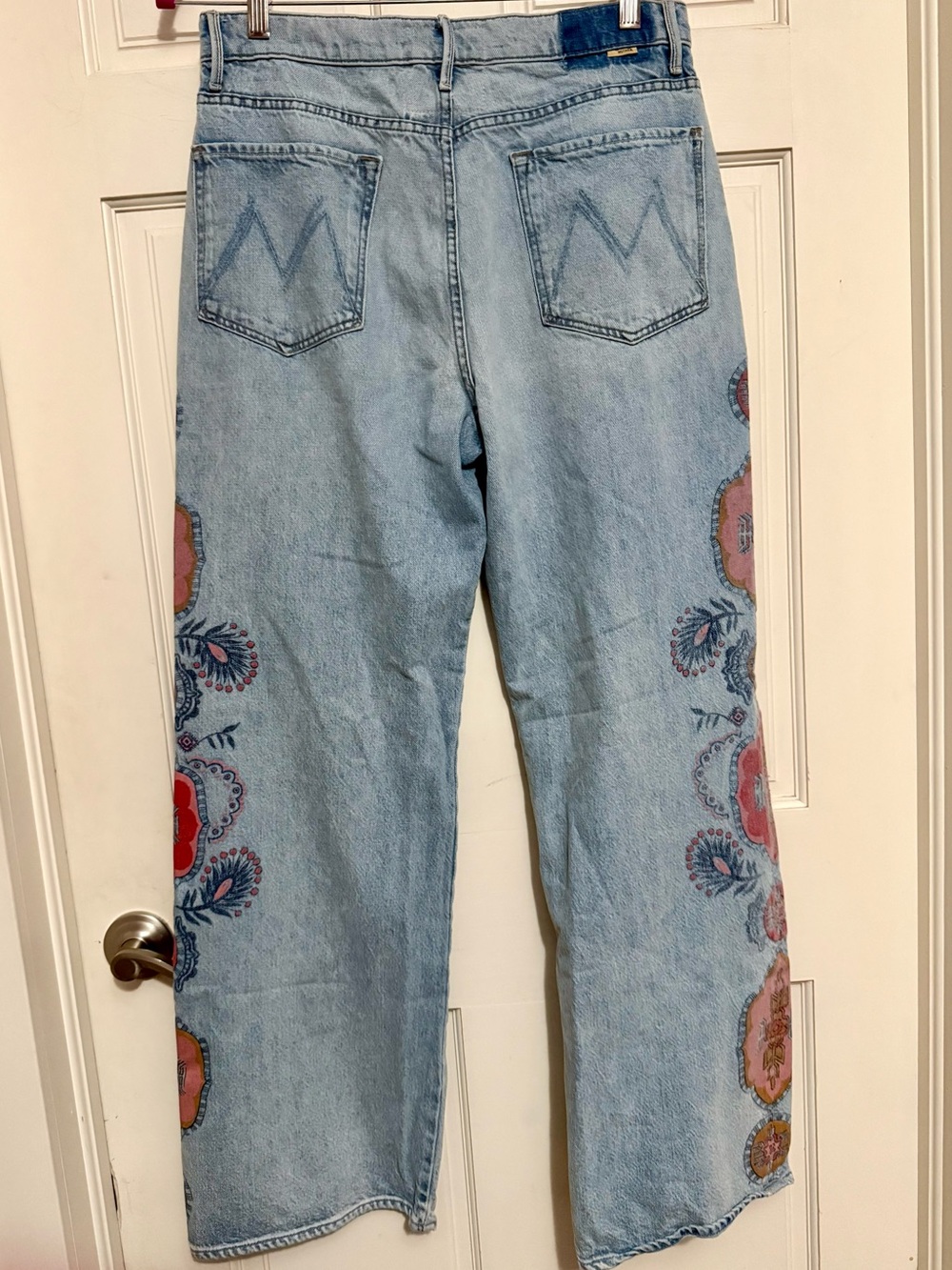 MOTHER Maven Jeans in Sneak Wash with Floral Side Print - Picture 5 of 11